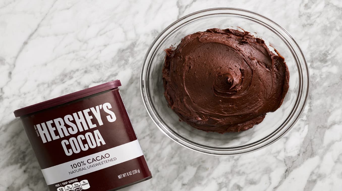 Receta de glaseado o frosting de chocolate | HERSHEY'S