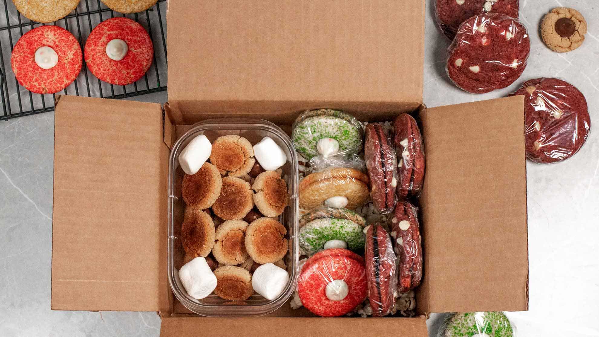https://www.hersheyland.com/content/dam/hersheyland/en-us/blogs/blog-images/how-to-pack-and-ship-cookies-packaged-cookies-box-wide-hero.jpg