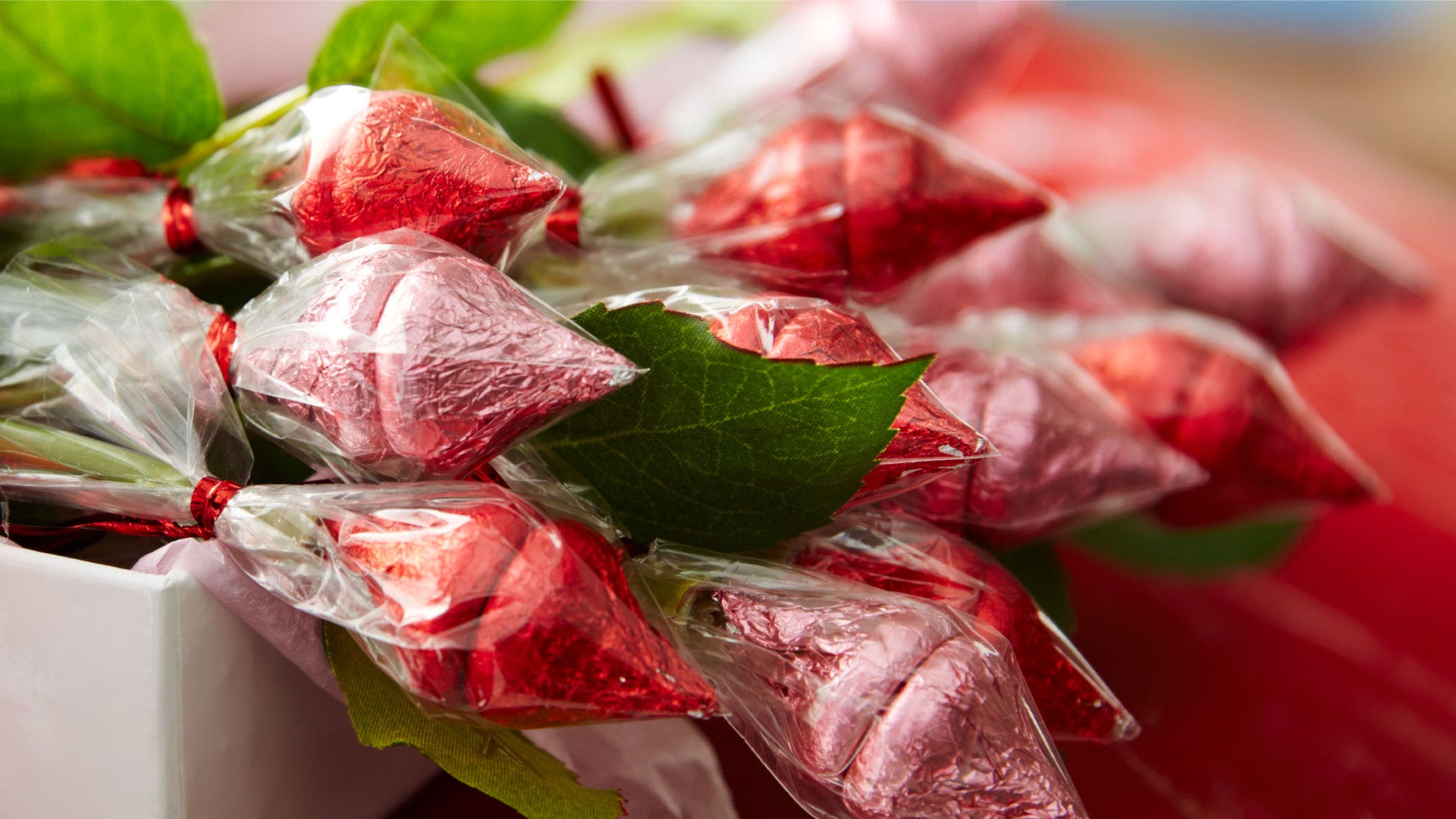 HERSHEY’S KISSES Candy Roses Craft | Hersheyland