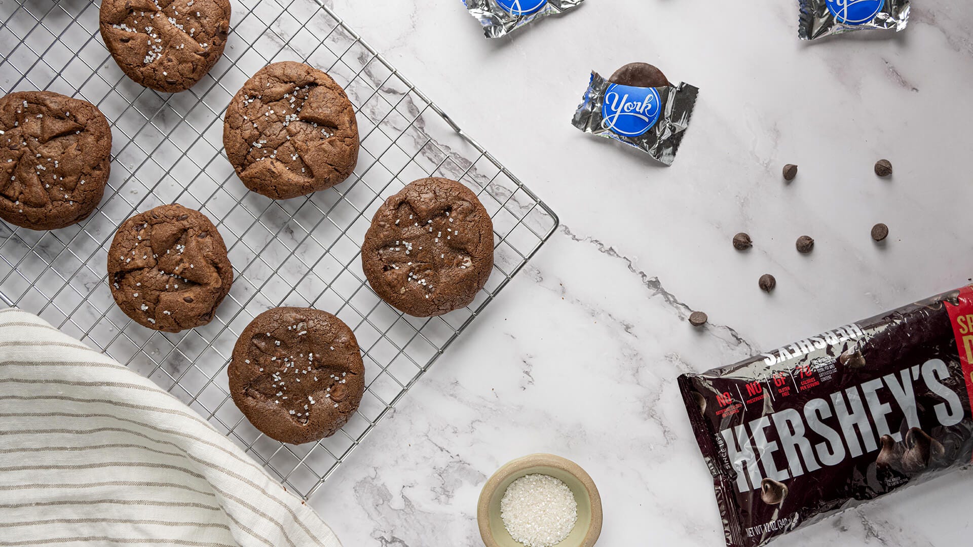 baked cookies on a wire rack