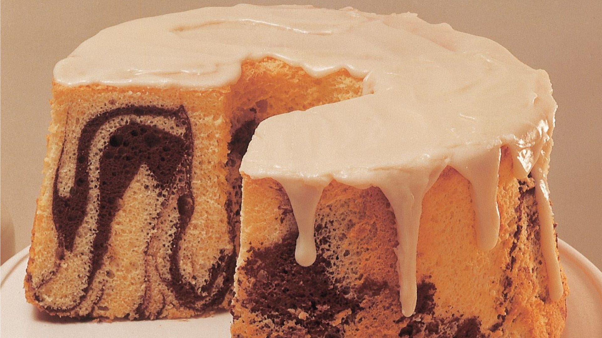 Vanilla Sponge Cake Recipe With Berries and Cream | Olive & Mango