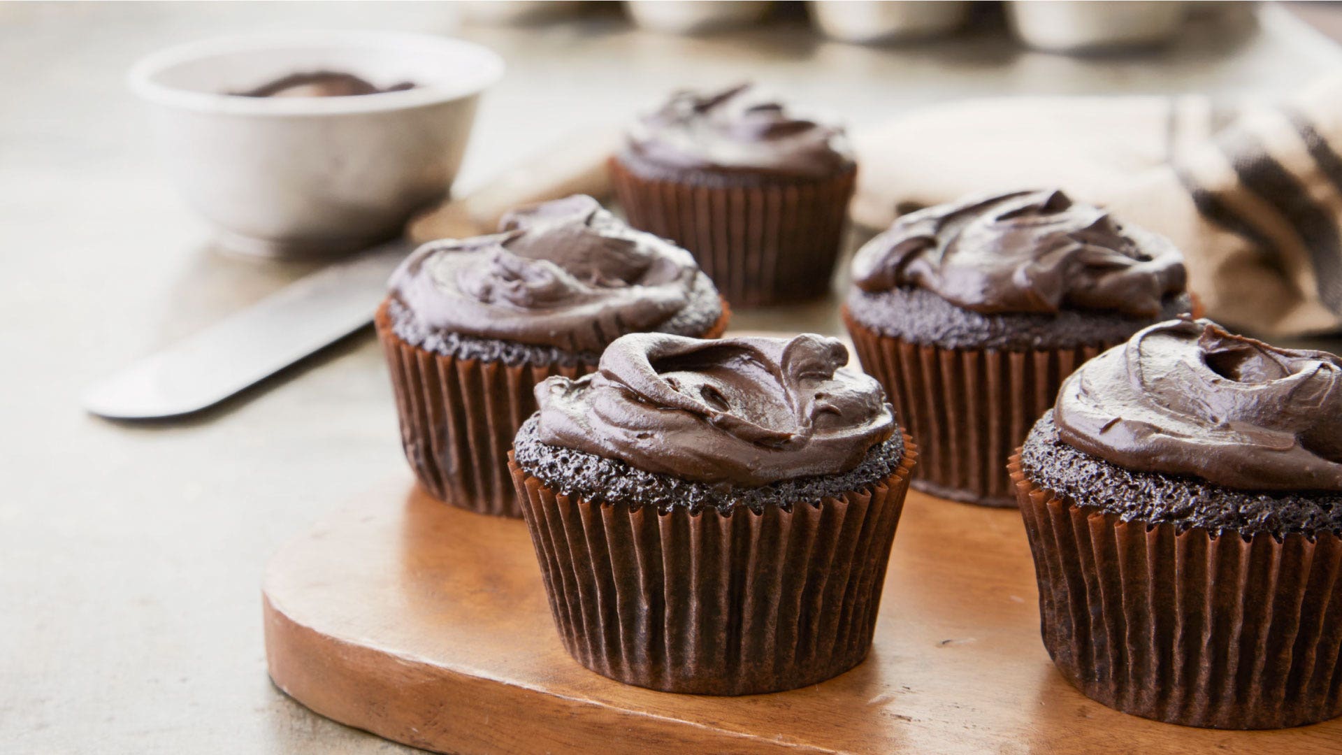 Easy Chocolate Buttercream Frosting Recipe