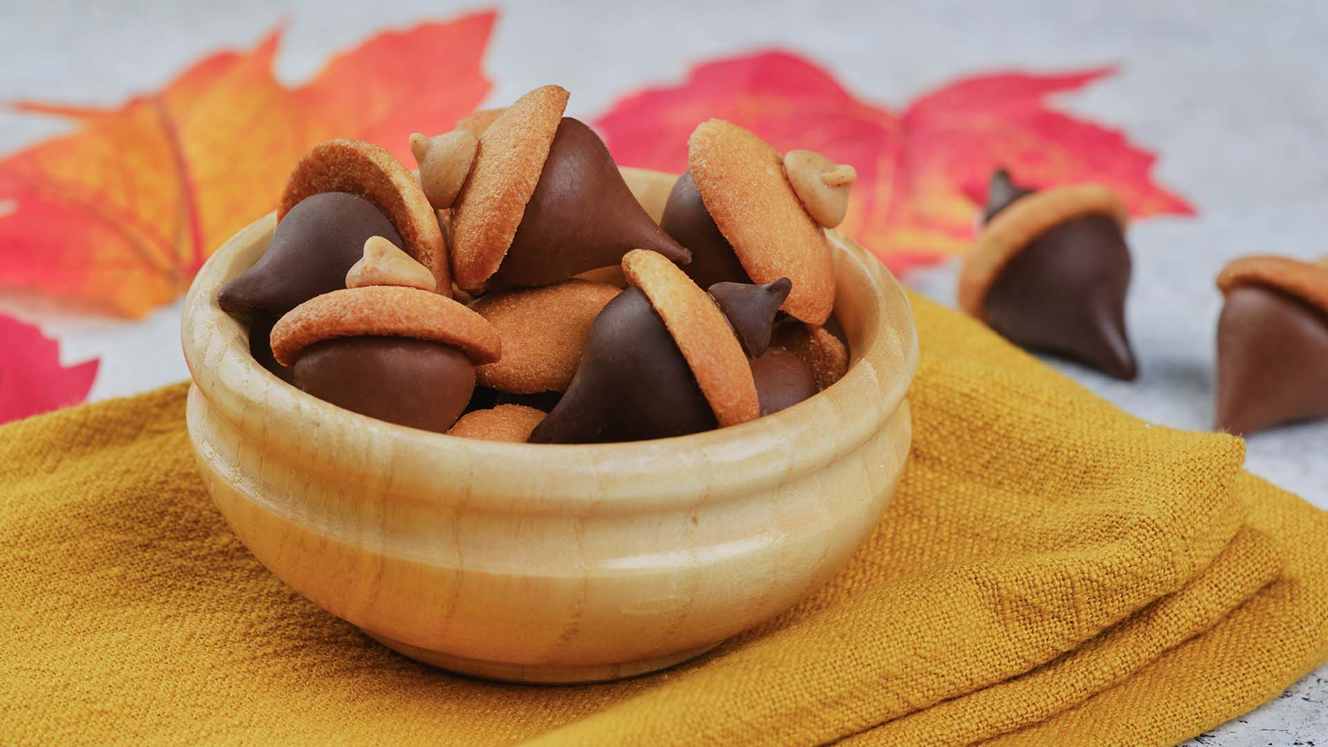 bowl of hersheys kisses acorn treats